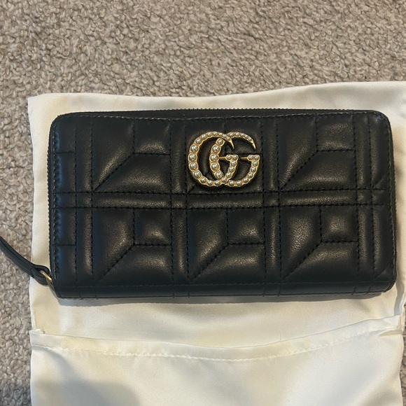 Gucci GG Marmont Matlasse Chevon Pearl Apollo Zip Black Wallet - Picture 1 of 9